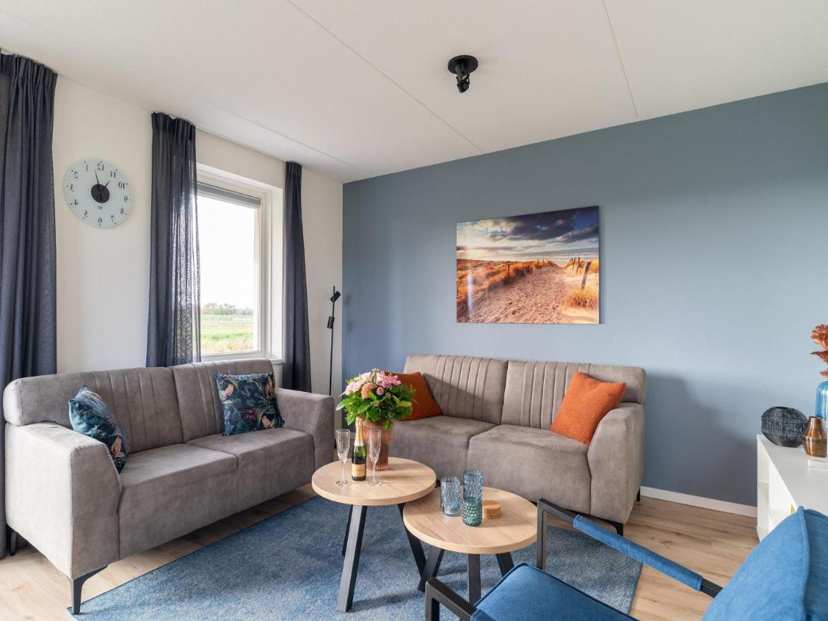 Modern Holiday Home By The Sea With Sauna Scherpenisse エクステリア 写真