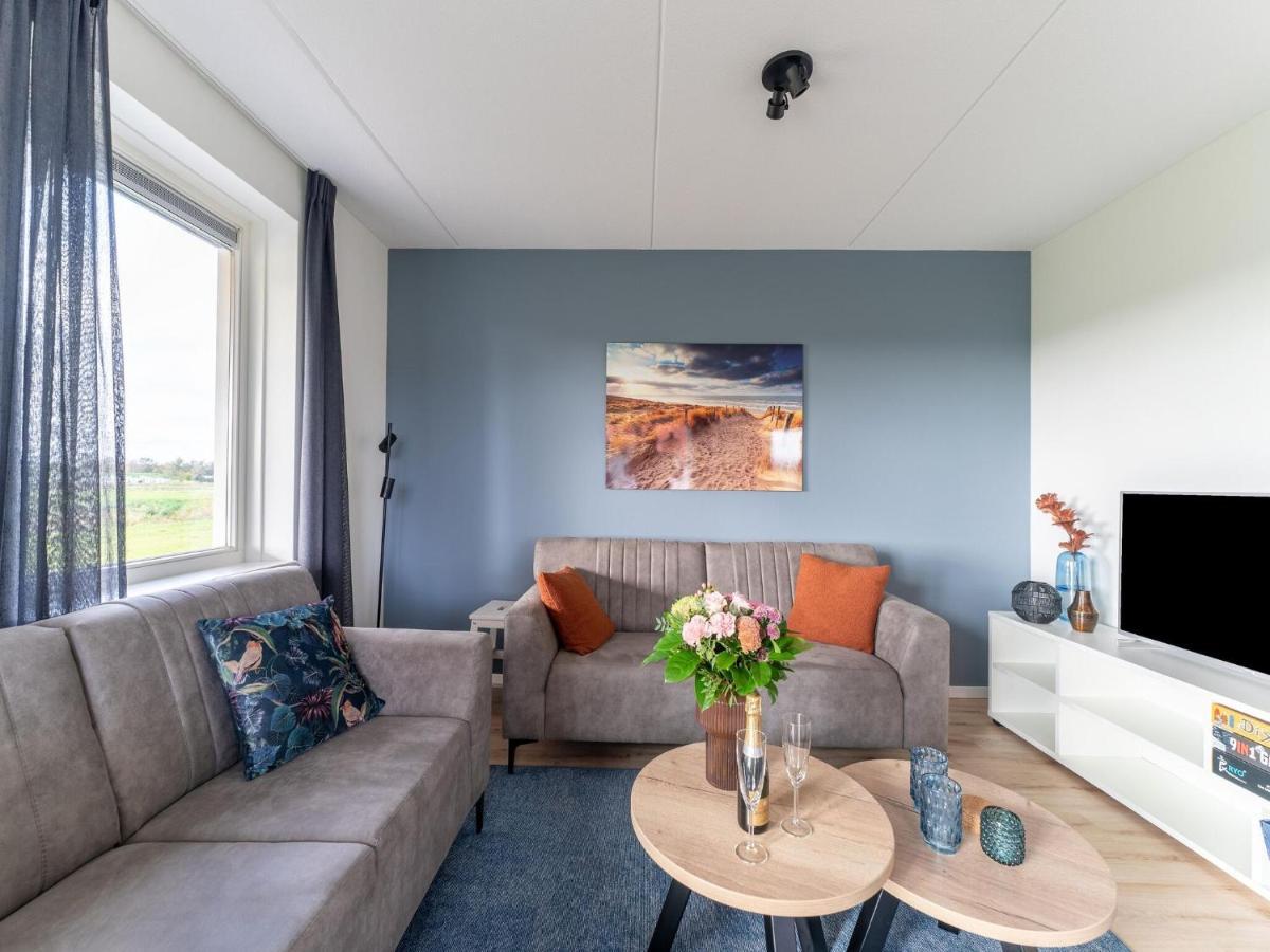 Modern Holiday Home By The Sea With Sauna Scherpenisse エクステリア 写真