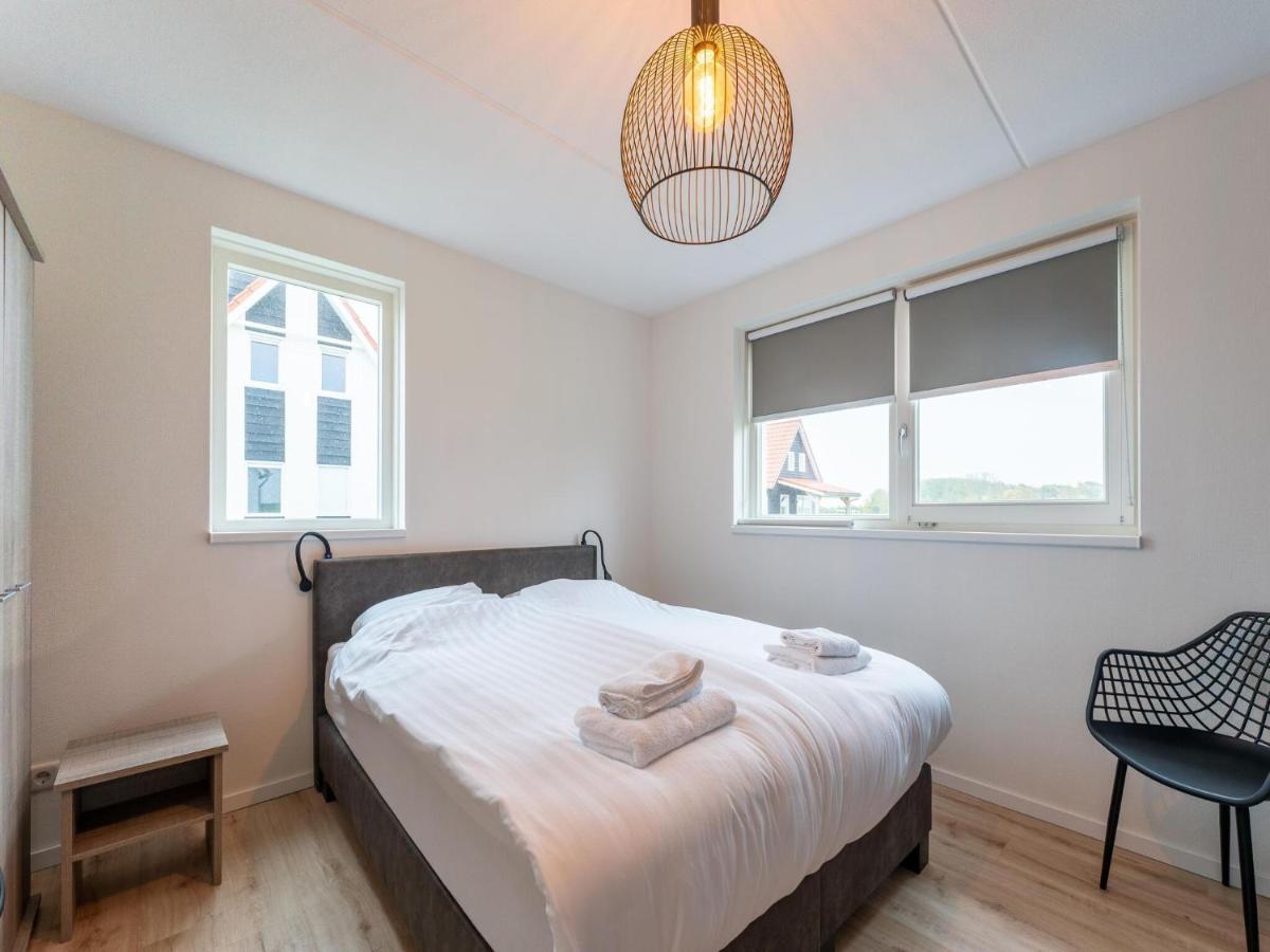 Modern Holiday Home By The Sea With Sauna Scherpenisse エクステリア 写真