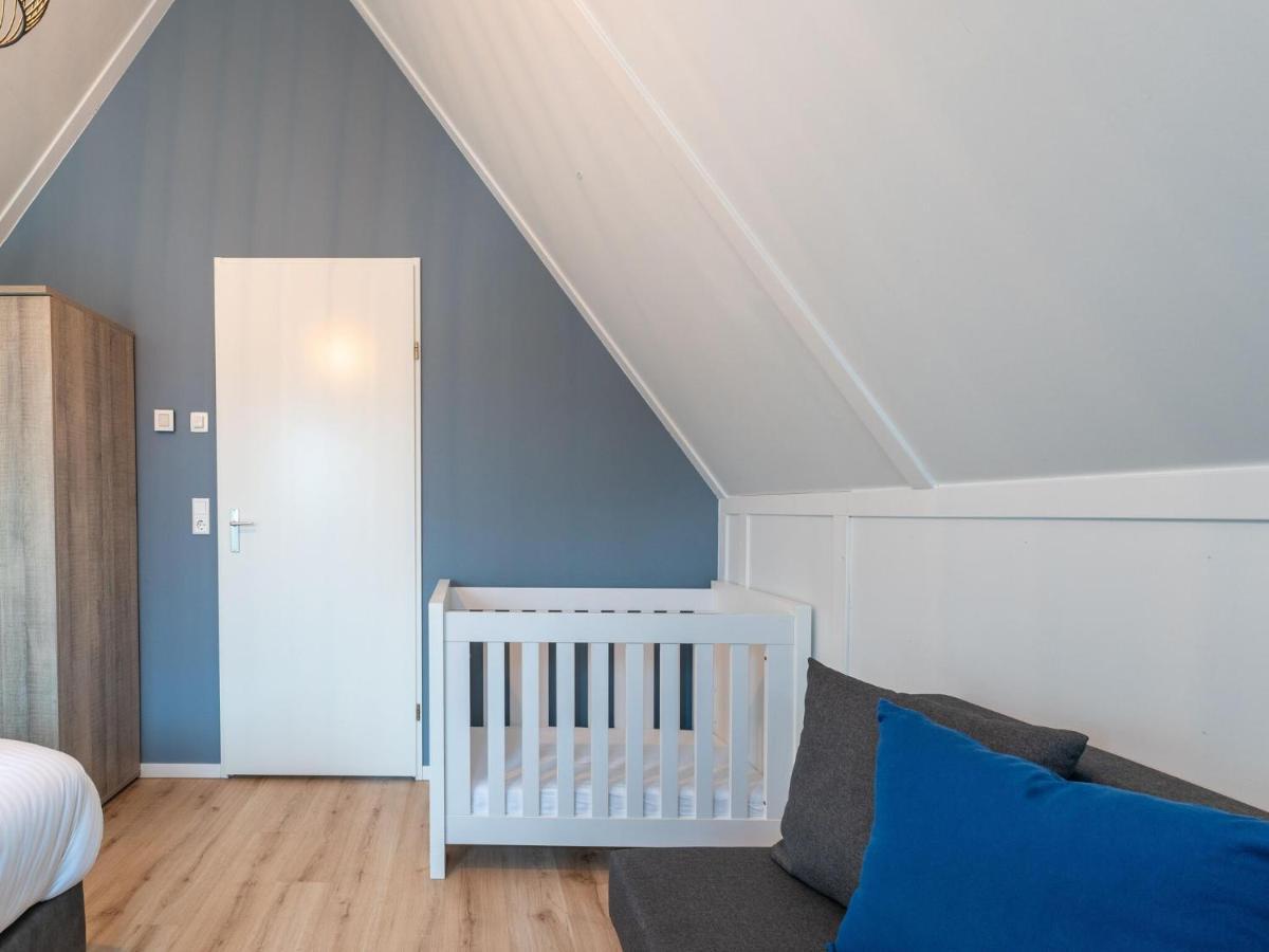 Modern Holiday Home By The Sea With Sauna Scherpenisse エクステリア 写真