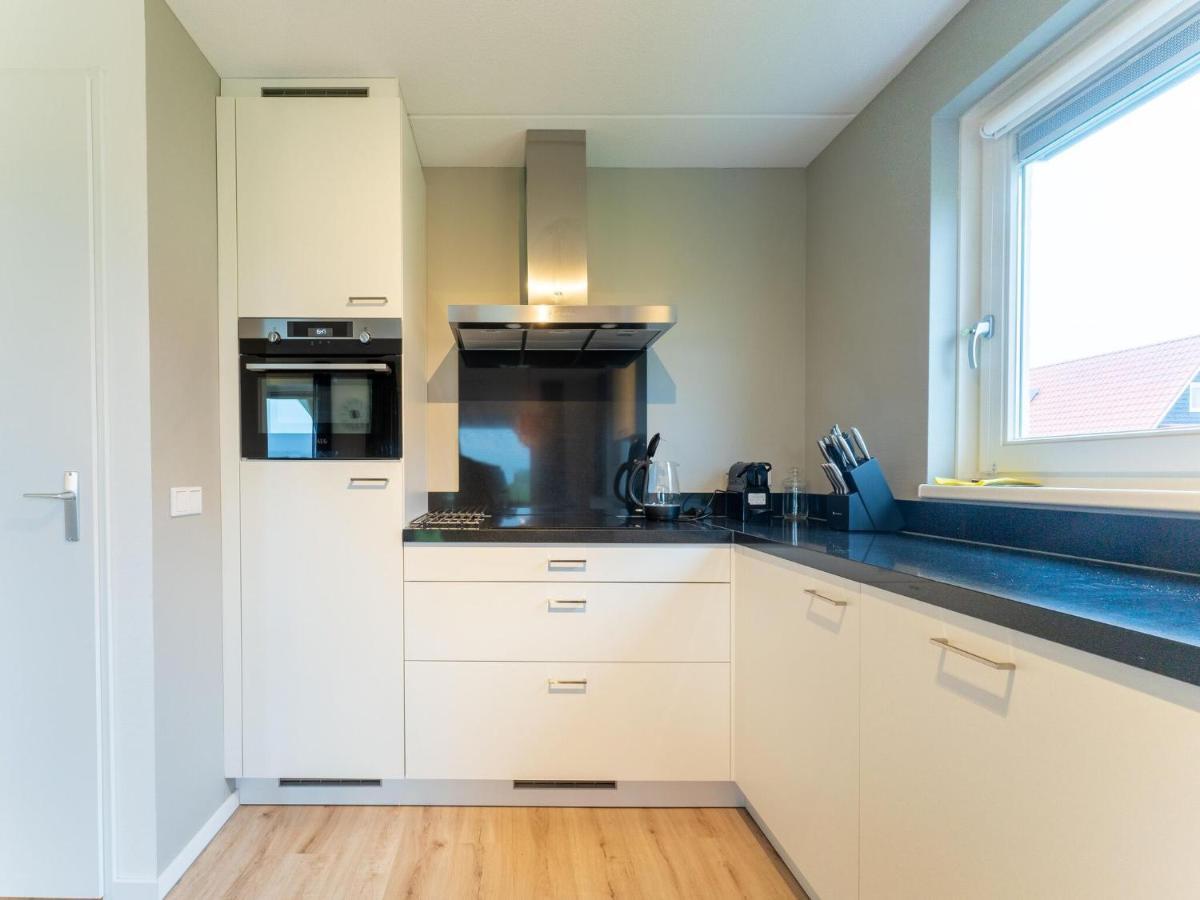 Modern Holiday Home By The Sea With Sauna Scherpenisse エクステリア 写真