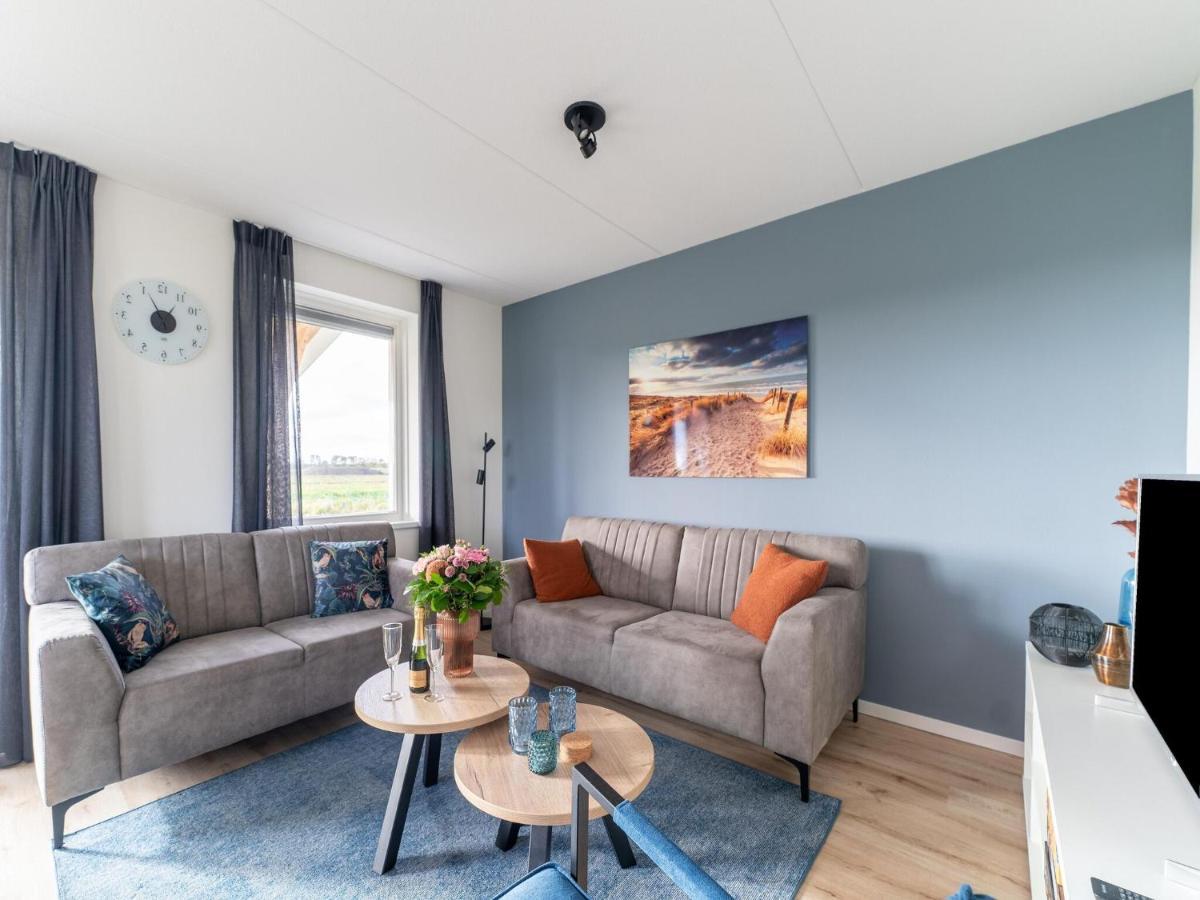 Modern Holiday Home By The Sea With Sauna Scherpenisse エクステリア 写真